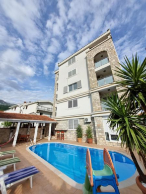 Mila & Aleksandr Apartments
